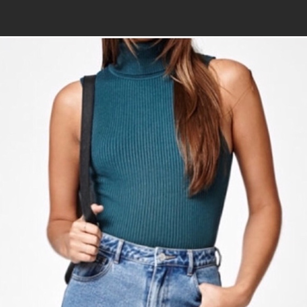 Dark Green Kendall and Kylie Sleeveless Turtleneck